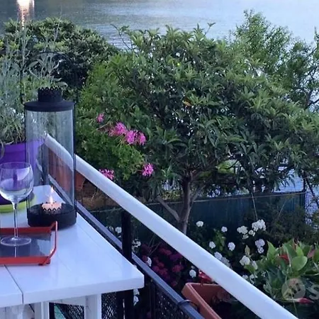 Waterfront Apartment *